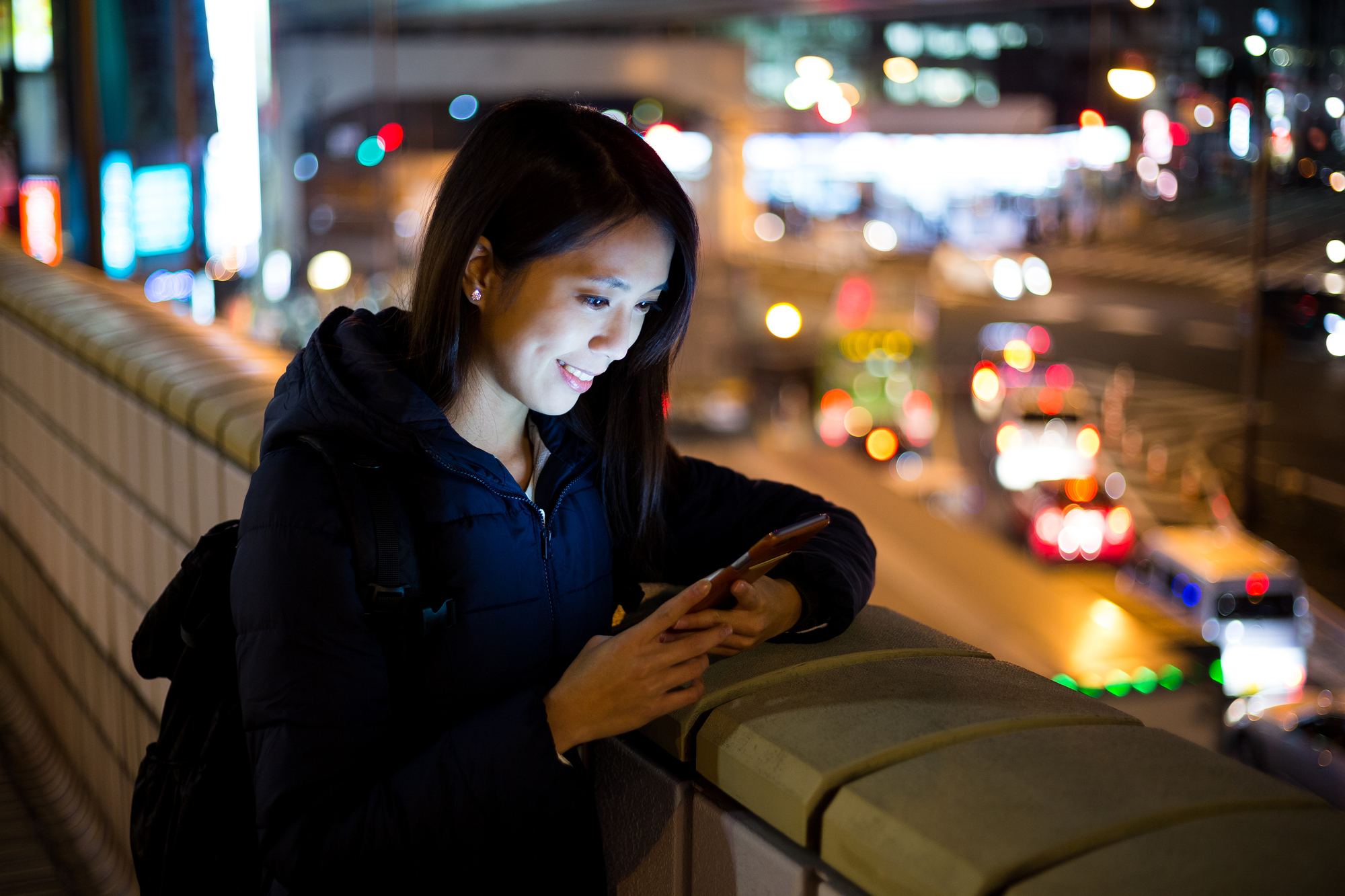 ブルーライトをカットするiPhoneのNight Shift(ナイトシフト)の設定方法 SIMチェンジ