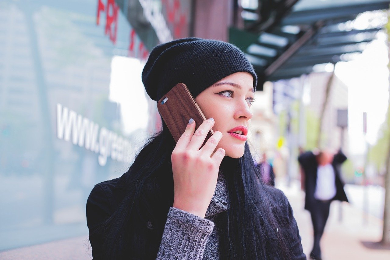 ガラケーとスマホの2台持ちは便利？代替方法やおすすめの乗り換え先も 